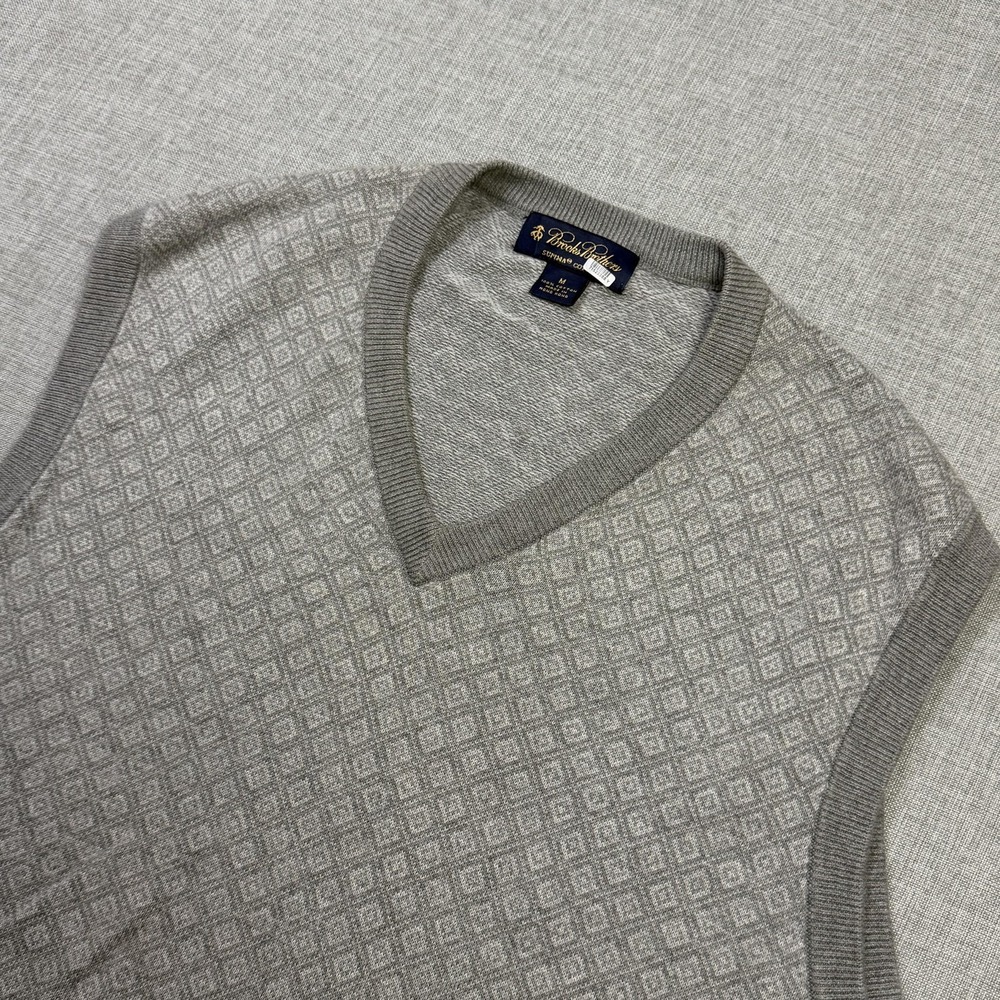 Brooks Brothers Sweater Vest Mens Medium Gray V-Neck Cotton Tight-Knit Geometric